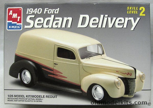 AMT 1/25 1940 Ford Sedan Delivery - Stock or Custom - Bagged, 8215 plastic model kit